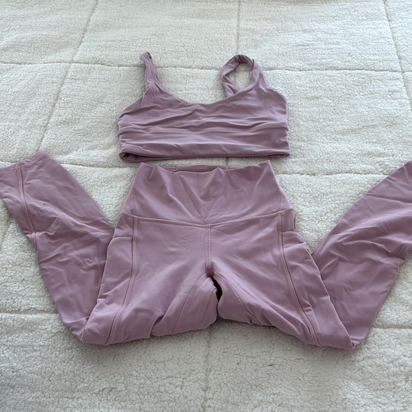Lululemon Matching Bra and Legging Workout Set - Picture 4 of 6
